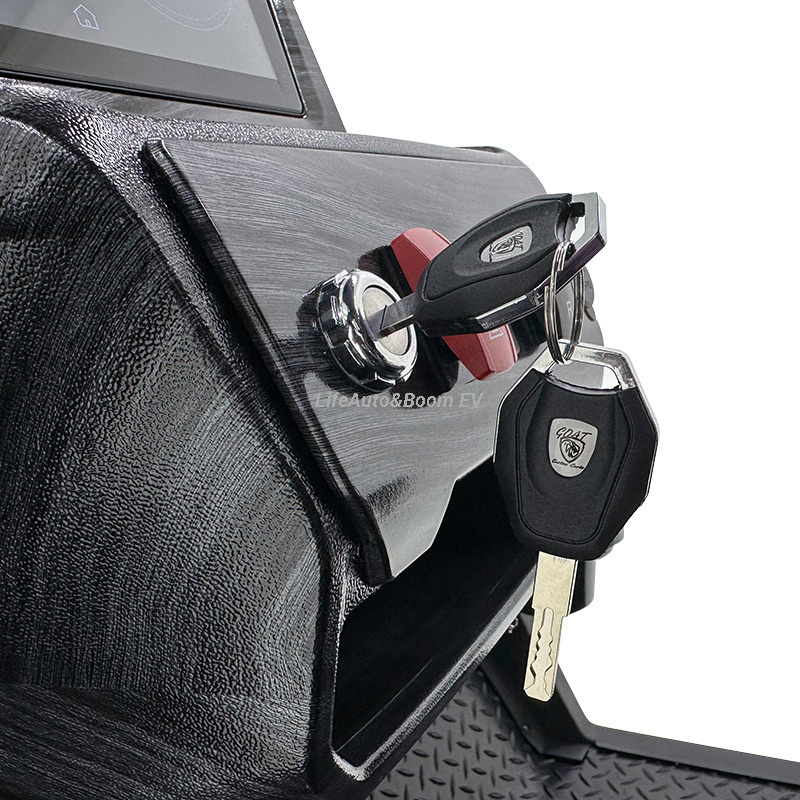 Safe Travelling Strong Frame Golf Cart with Durable Upholstery