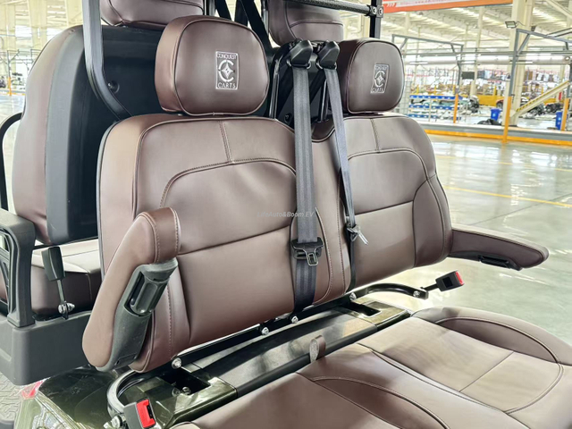 Brown Ergonomic Golf Cart Seat Equipped with Adjustable Armrests And Comfortable Headrest
