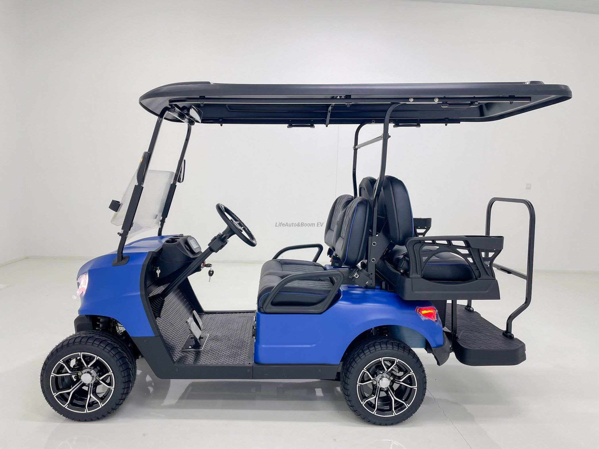 Stylish Look Quick Acceleration Golf Cart with Anti-Slip Surface